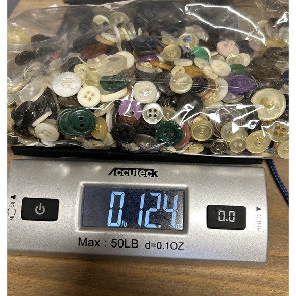 Mixed Lot of Clothing Buttons Vintage to Modern Mixed Great For Revamping Items - Picture 7 of 8